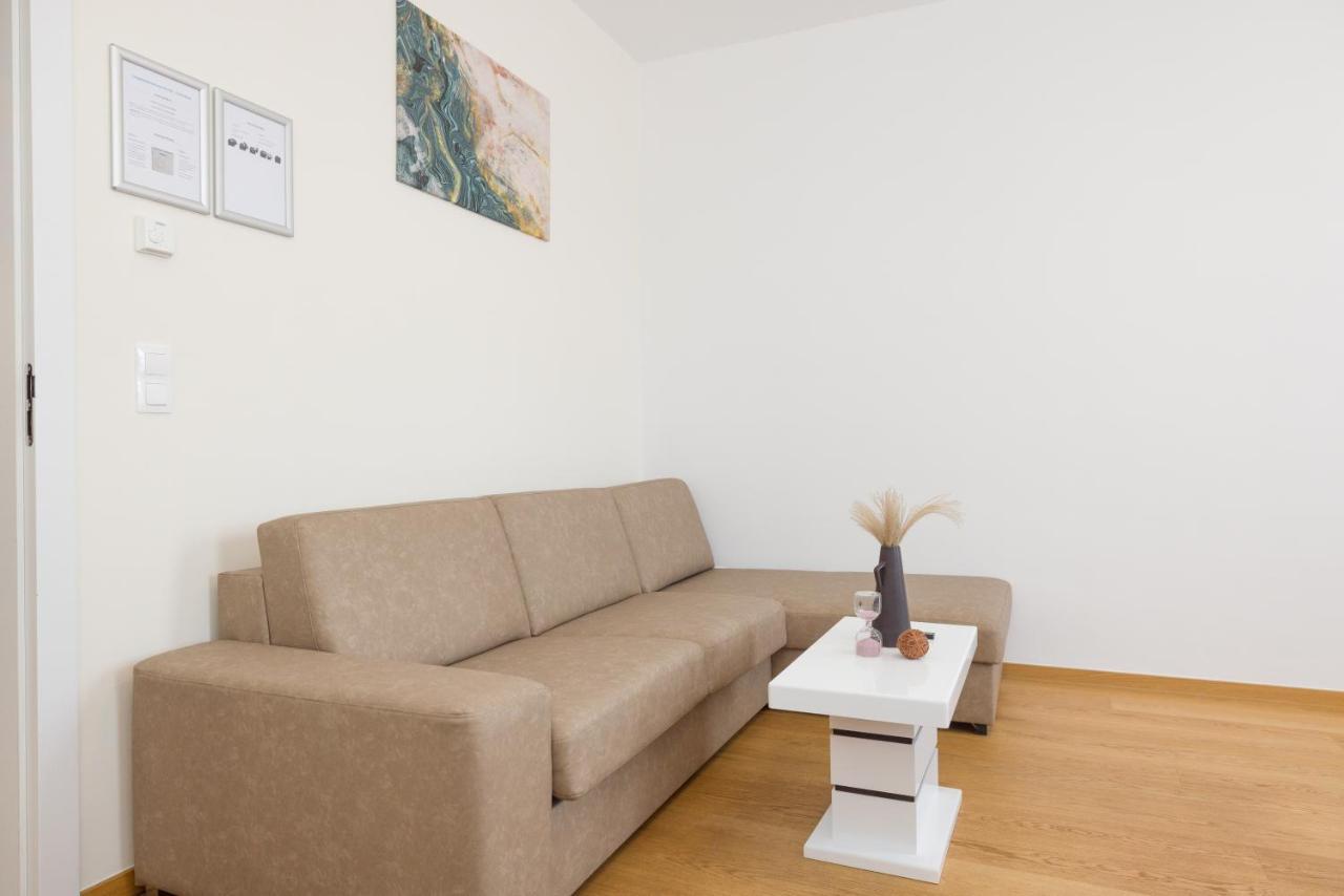 Donaustadt Special 1220 Apartment